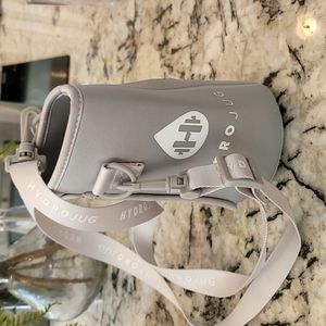 Grey Hydrojug sleeve